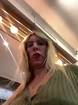 silent_chill – webcam model profile photo Image 14