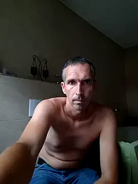 YU-KI00 – webcam model profile photo Image 10