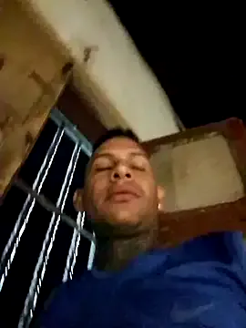 Earth_001 – webcam model profile photo Image 11