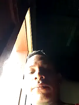 Earth_001 – webcam model profile photo Image 13