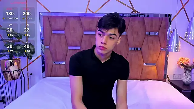 seraphine23 – webcam model profile photo Image 2