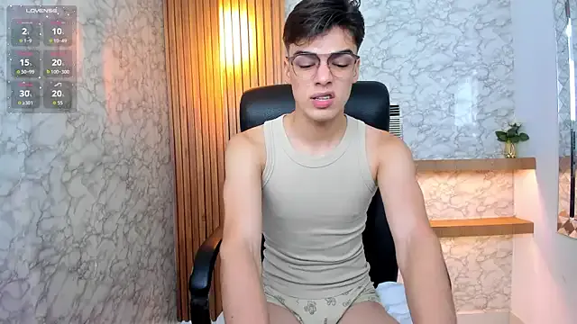 seraphine23 – webcam model profile photo Image 7