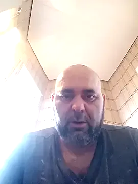 DomManlyGuy – webcam model profile photo Image 3