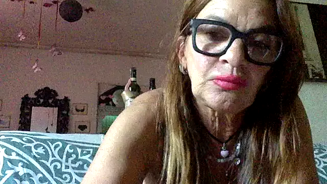 someone_sweet – webcam model profile photo Image 15