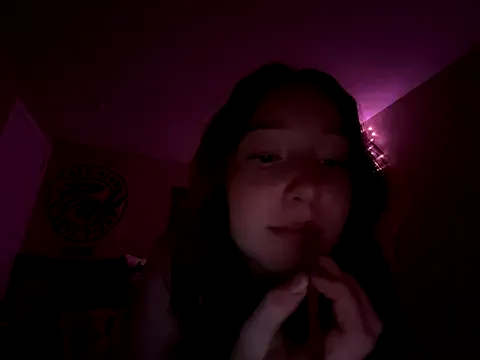 Megu_Melon – webcam model profile photo Image 5