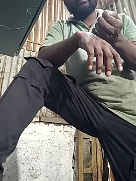 hornyshow_tv – webcam model profile photo Image 16