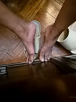 ariel_andcharlotte – webcam model profile photo Image 4