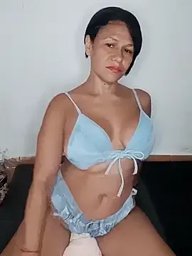 nagi_112 – webcam model profile photo Image 3