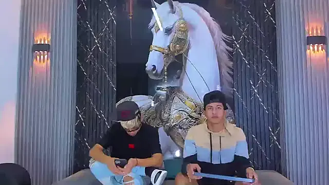 Todays_Dream – webcam model profile photo Image 3