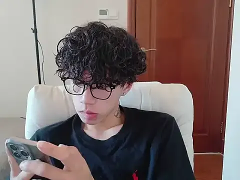 faecavaness – webcam model profile photo Image 2