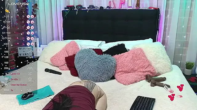 helenmann_ – webcam model profile photo Image 6