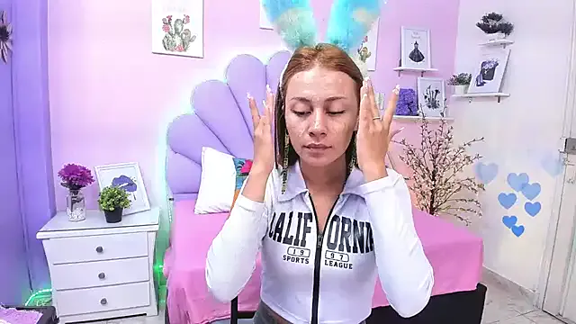 misschaotic_ – webcam model profile photo Image 6