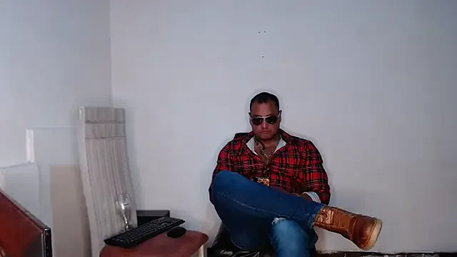 bisexualmilf – webcam model profile photo Image 8