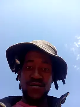 CarmeloA – webcam model profile photo Image 8