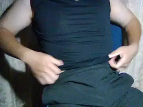 little_show_sexy – webcam model profile photo Image 2