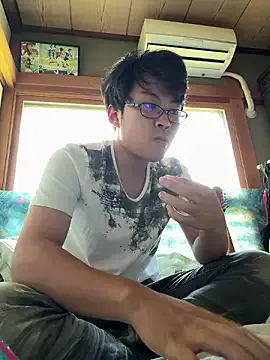 kai101010 – webcam model profile photo Image 8