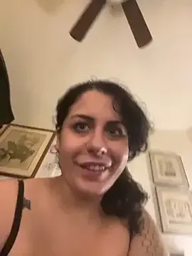 shyredstar – webcam model profile photo Image 2