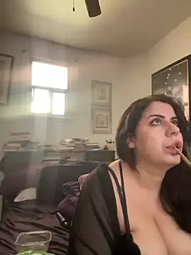 shyredstar – webcam model profile photo Image 7