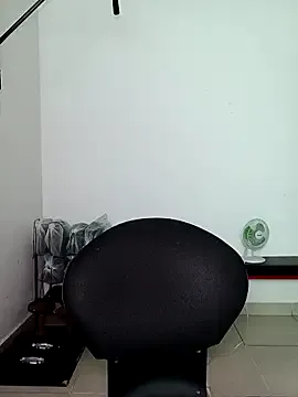 Todays_Dream – webcam model profile photo Image 10