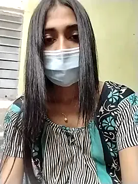 zui_lu – webcam model profile photo Image 5