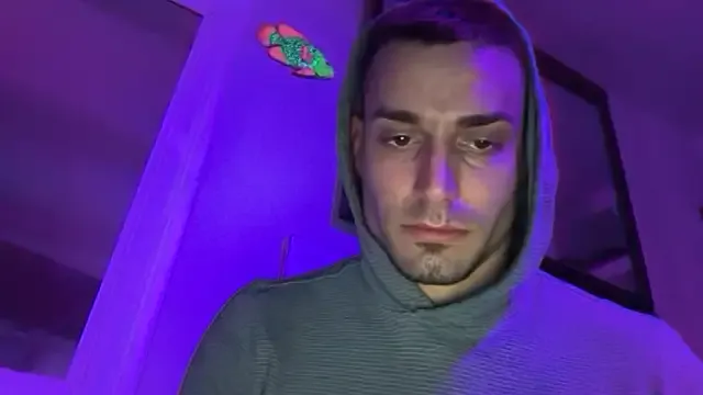 Benson18y – webcam model profile photo Image 3