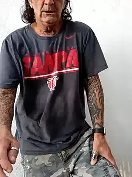 CarolPrince – webcam model profile photo Image 4