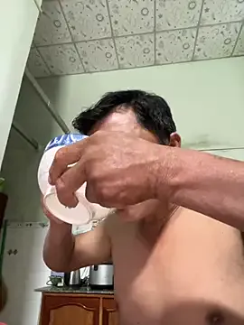 DomManlyGuy – webcam model profile photo Image 17