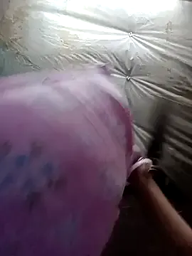 lonniegoldrup – webcam model profile photo Image 6