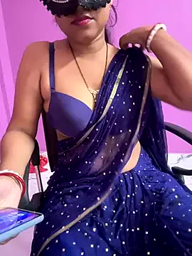 roouse – webcam model profile photo Image 6