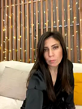 Valerie_Poleth25 – webcam model profile photo Image 16