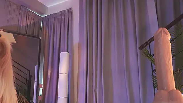 Megu_Melon – webcam model profile photo Image 15