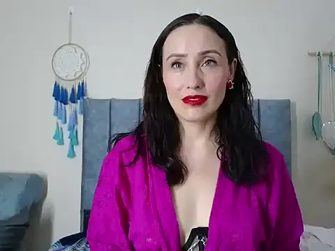 gigikray – webcam model profile photo Image 15