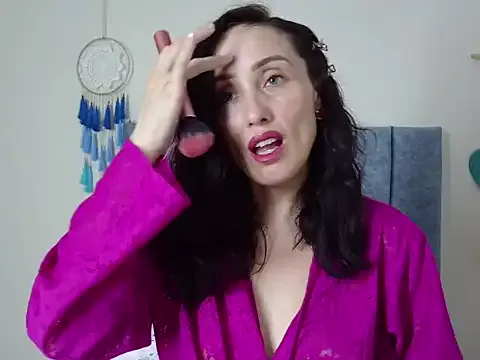 gigikray – webcam model profile photo Image 17