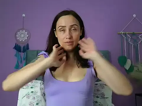 gigikray – webcam model profile photo Image 3