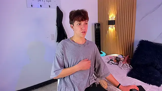 Magnetic127 – webcam model profile photo Image 19