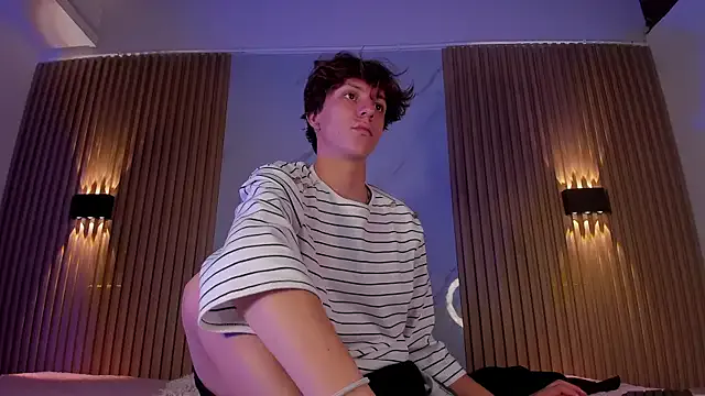 Magnetic127 – webcam model profile photo Image 8