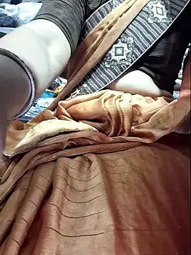 roouse – webcam model profile photo Image 18