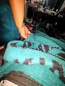 roouse – webcam model profile photo Image 7