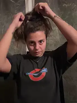 MaximoBenetti – webcam model profile photo Image 4