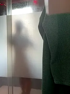 MaximoBenetti – webcam model profile photo Image 7