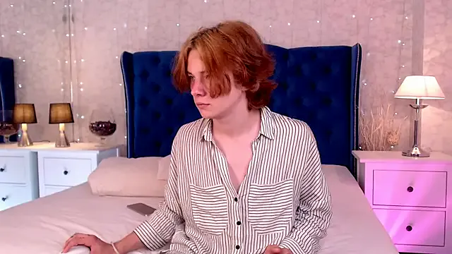 starvingo2002 – webcam model profile photo Image 15