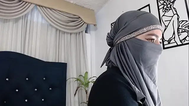 PabloArena – webcam model profile photo Image 4