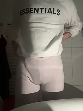 secret_dream415 – webcam model profile photo Image 4