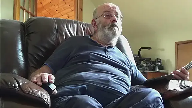 starvingo2002 – webcam model profile photo Image 10