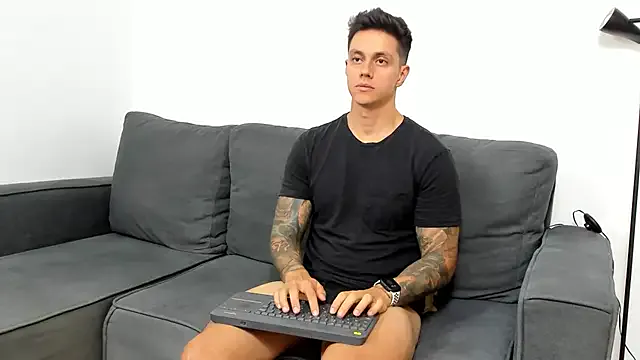 kaliana_ggh – webcam model profile photo Image 18