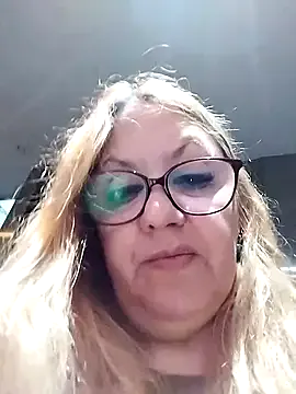 roouse – webcam model profile photo Image 7