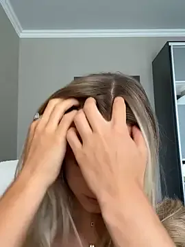 AlinnaKim – webcam model profile photo Image 15