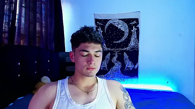 tiameakin – webcam model profile photo Image 7