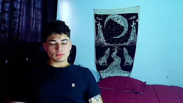 tiameakin – webcam model profile photo Image 8