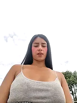 Juliana_Xander Image 2